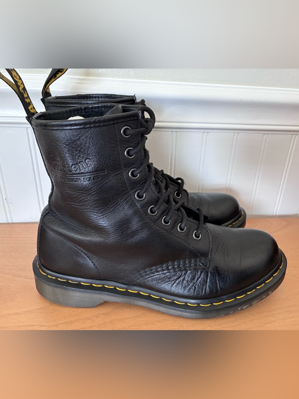 Dr. Martens 1460 Pascal Virginia boots in black Women’s Size 9 - Picture 3 of 9